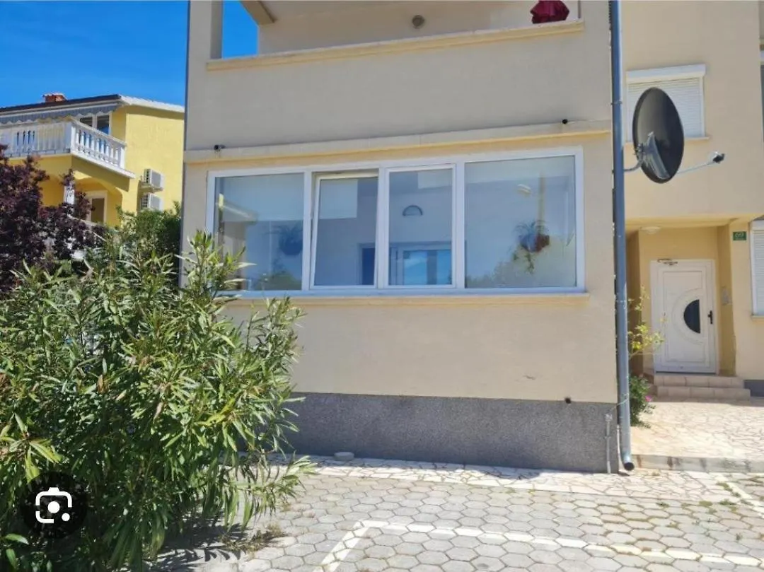 Jacuzzi Apartman Pepi Medulin Apartment