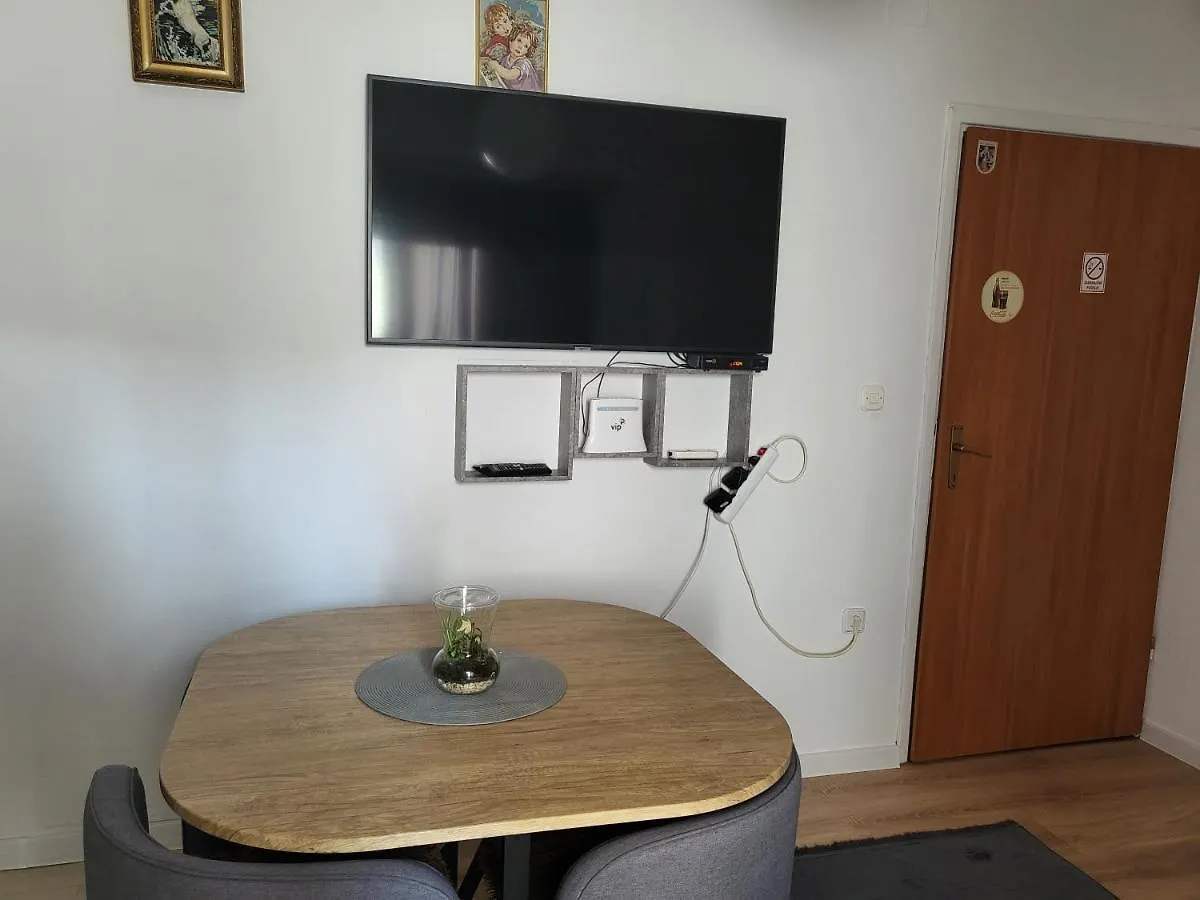 Jacuzzi Apartman Pepi Medulin 0*,  Croatia
